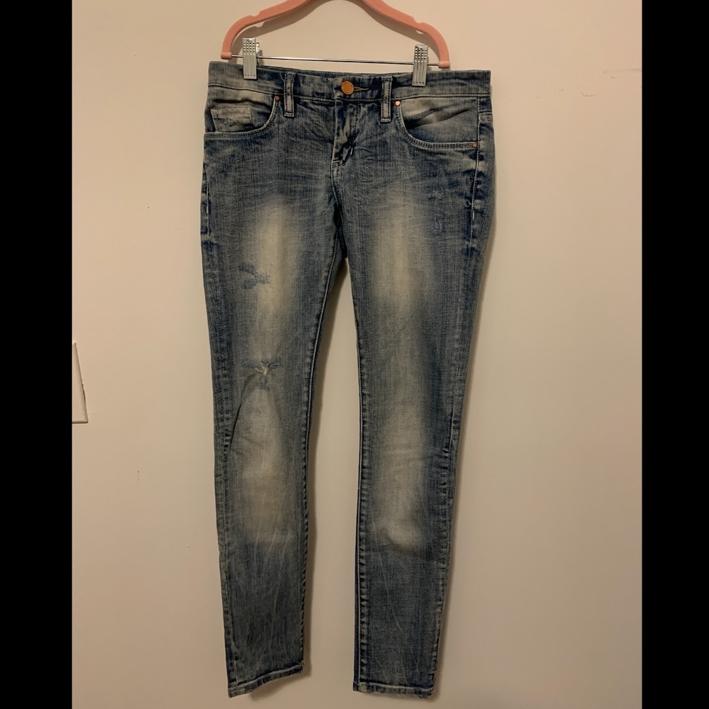 Blank NYC light wash size 27 skinny jeans
